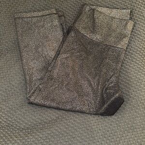 Lululemon Athletica Wunder Under Crop, silver foil, size 12